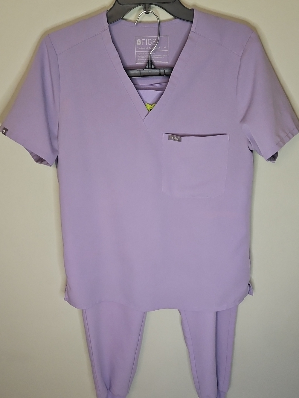 FIGS Women's Technical Lavender Short Scrubs Set